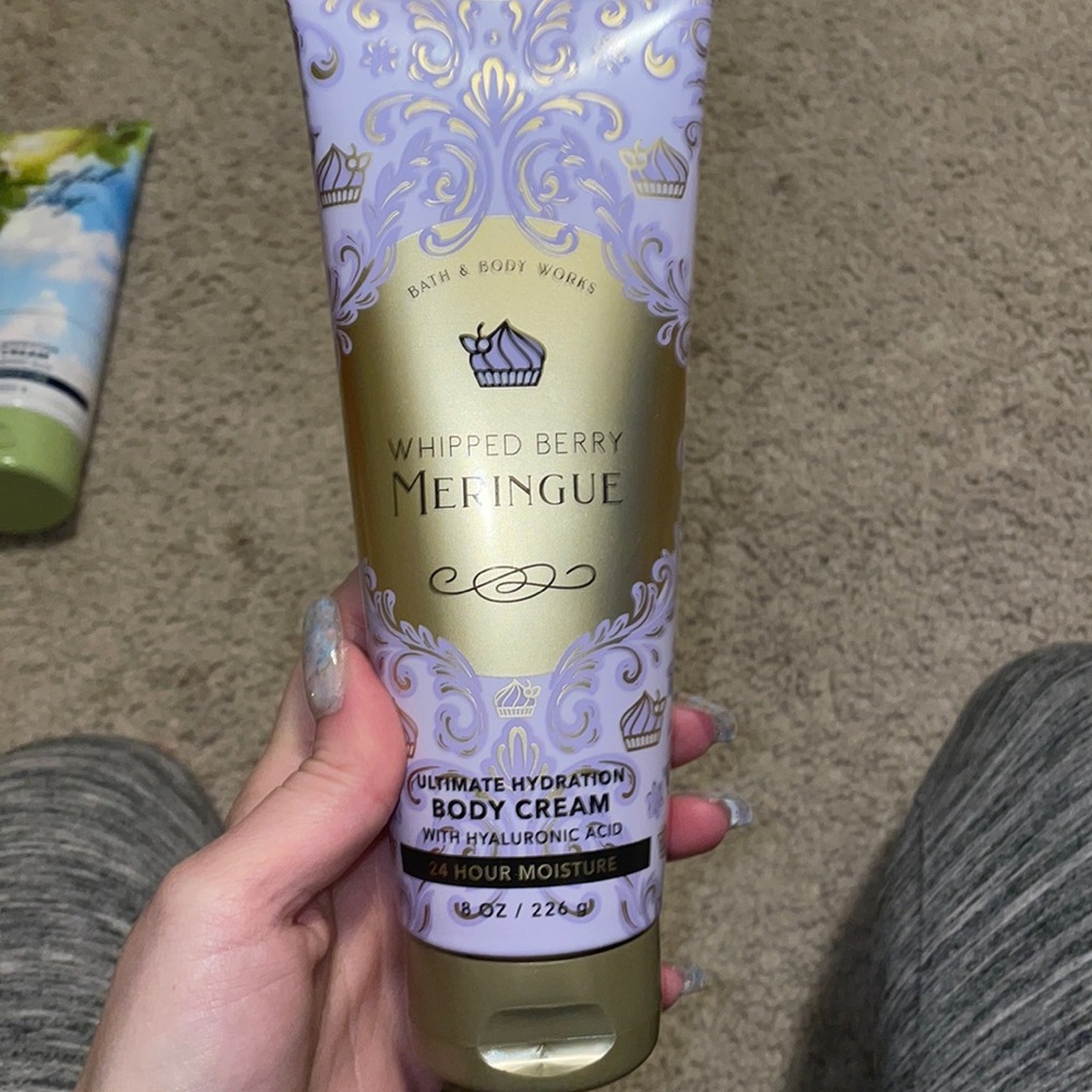 Whipped Berry Meringue Body Lotion